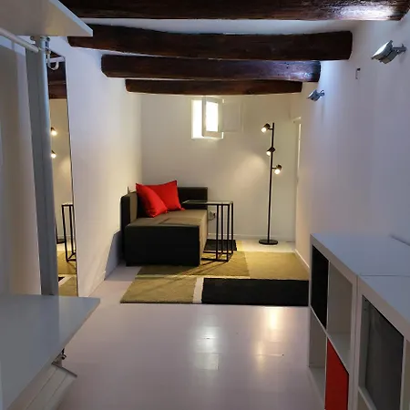 Al Centro Di Daire